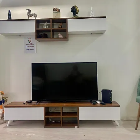 Apartment Jazzy Homes *